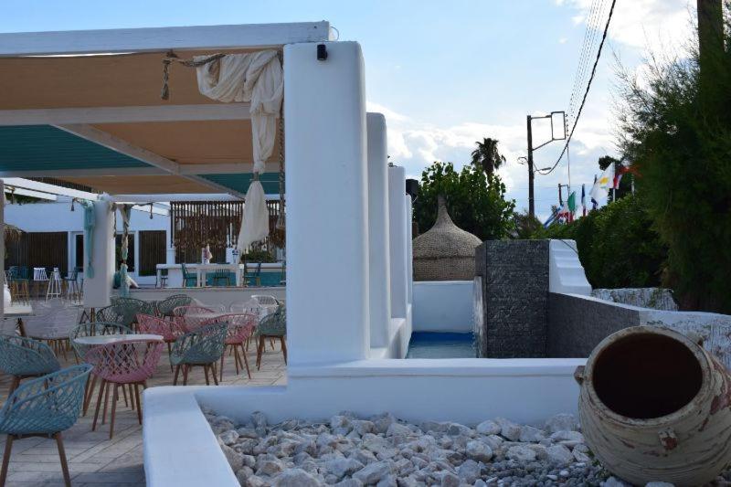 Отель Marzi Beach And Bungalows Коккони Экстерьер фото