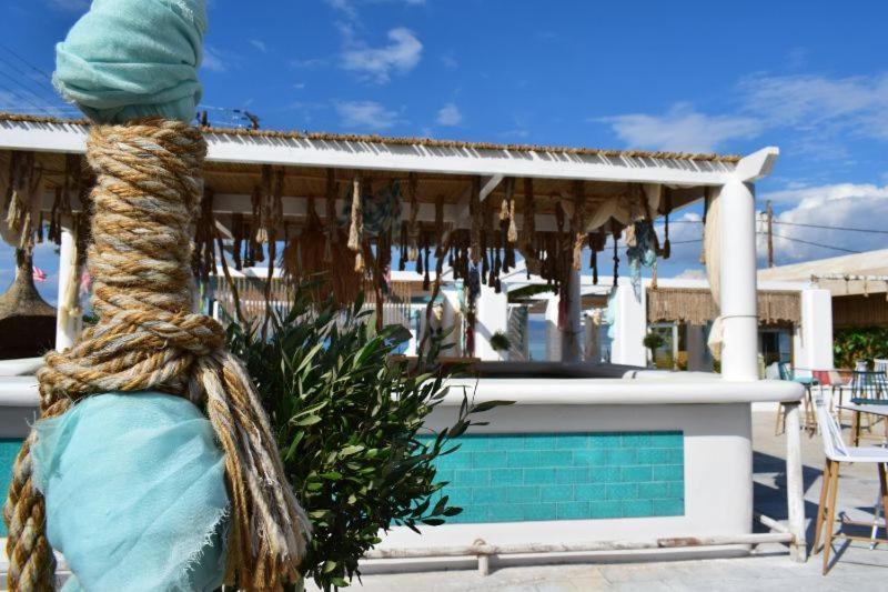 Отель Marzi Beach And Bungalows Коккони Экстерьер фото