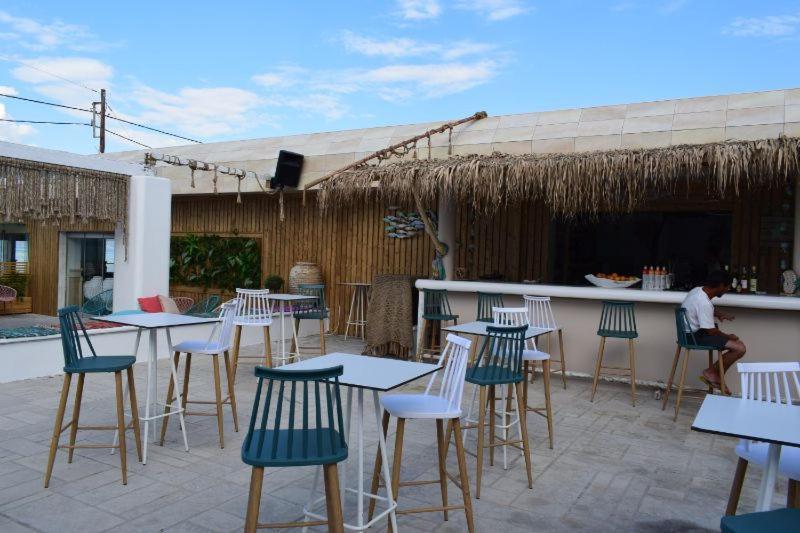 Отель Marzi Beach And Bungalows Коккони Экстерьер фото