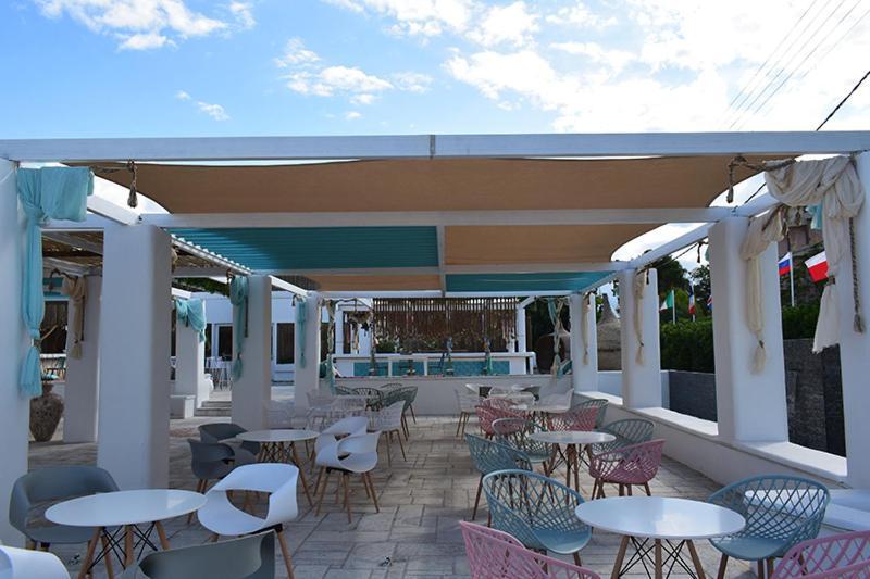Отель Marzi Beach And Bungalows Коккони Экстерьер фото
