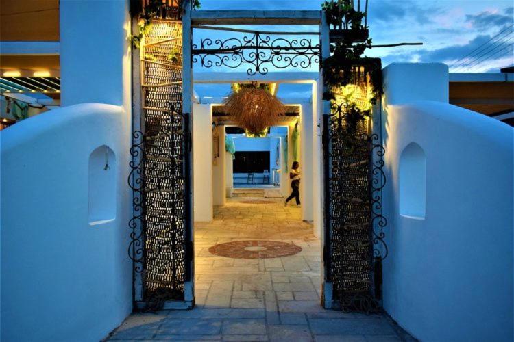 Отель Marzi Beach And Bungalows Коккони Экстерьер фото