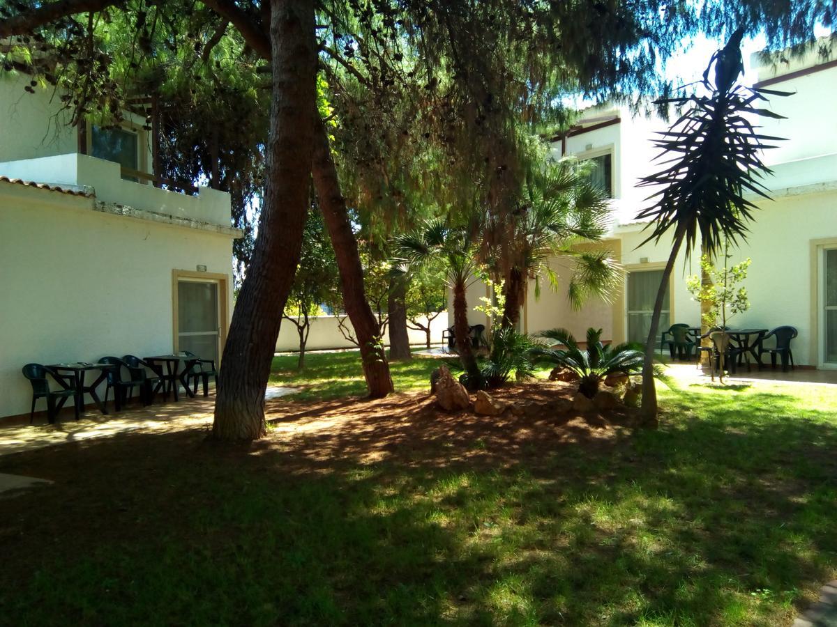 Отель Marzi Beach And Bungalows Коккони Экстерьер фото