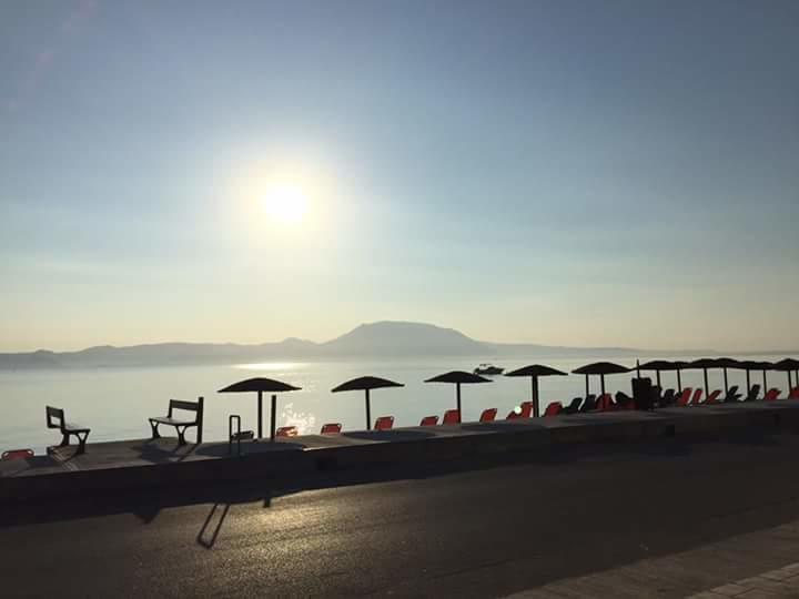 Отель Marzi Beach And Bungalows Коккони Экстерьер фото