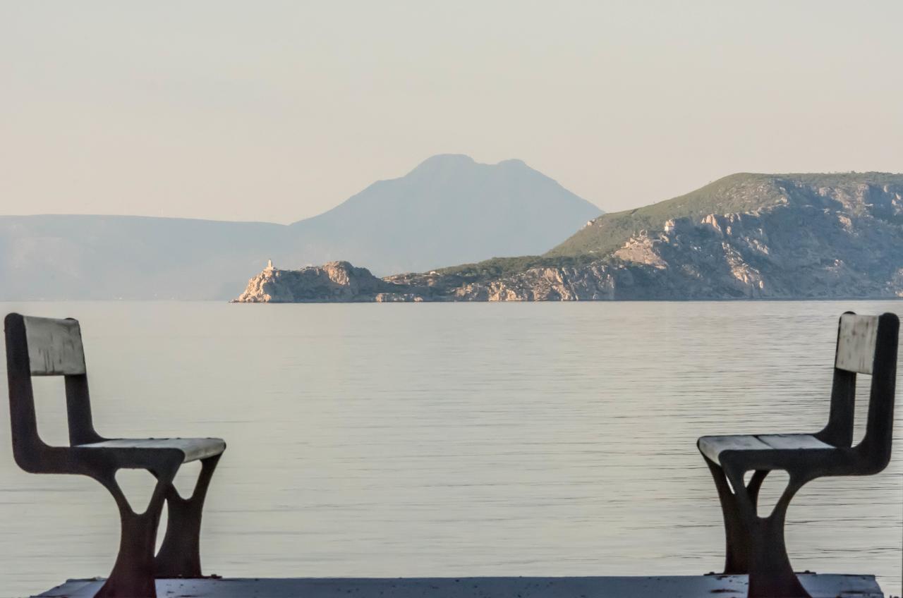 Отель Marzi Beach And Bungalows Коккони Экстерьер фото