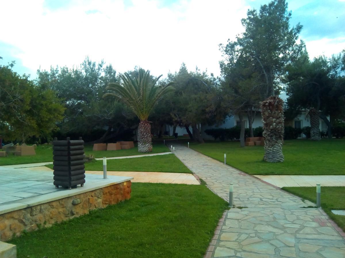 Отель Marzi Beach And Bungalows Коккони Экстерьер фото